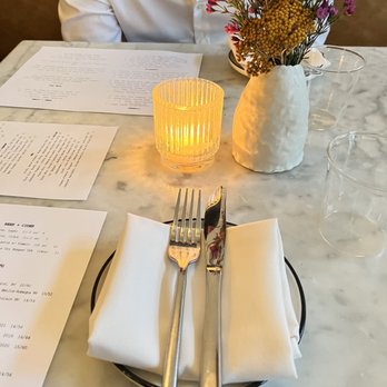 The Vandal - Table Setting - Wine Bars Near Me - Pittsburgh, Pennsylvania