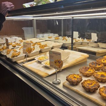 Naisnow Bakery - Caramel egg tart - Bakeries Near Me - Long Island City, New York