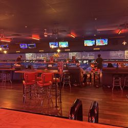 Bowlero Glendale