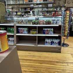 Davenport Grocery - Inside the store