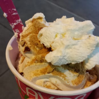 16 Handles - Ice Cream & Frozen Yogurt Near Me - Hoboken, New Jersey