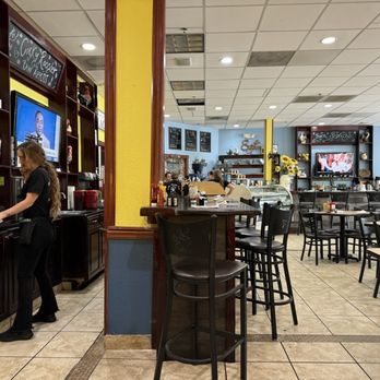 Cocky Rooster Cafe - Atmosphere of restaurant - Breakfast & Brunch Near Me - Deltona, Florida Cocky Rooster Cafe - Atmosphere of restaurant - Breakfast & Brunch Near Me - Deltona, Florida