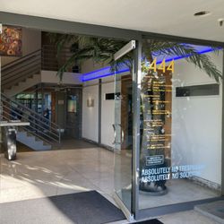 Solana Beach Farmer's Market - Entrance to the main building