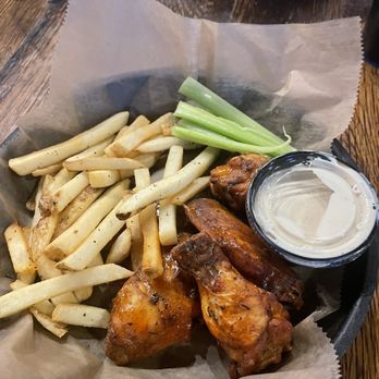 KSBar & Grille - Original wings - Sports Bars Near Me - Lexington, Kentucky KSBar & Grille - Original wings - Sports Bars Near Me - Lexington, Kentucky