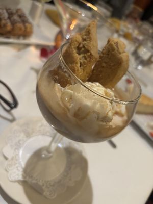 512 Bistro Bar & Restaurant by null