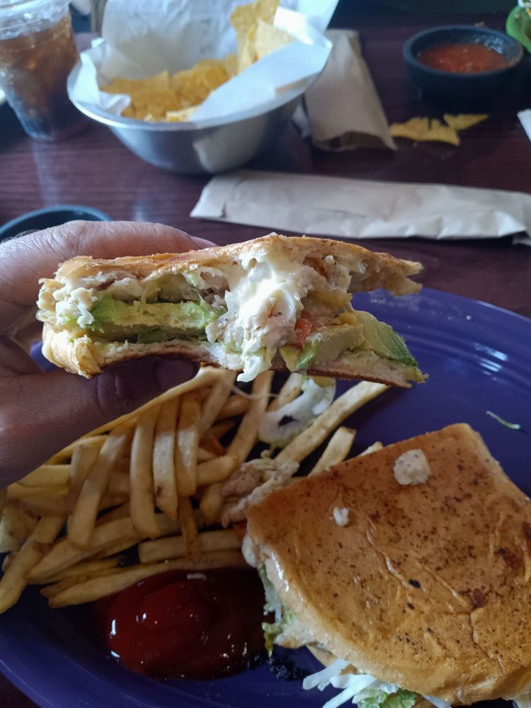 Los Bravos Mexican Restaurant