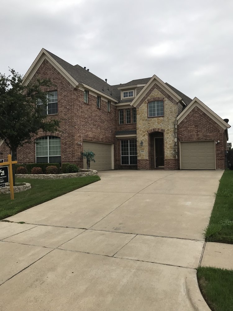 Slide of Celtic Roofing