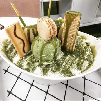 Cafe Moment - Greentea Mochi Snowflake - Desserts Near Me - Chantilly, Virginia