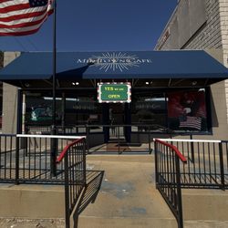 Mid-Town Cafe - Outside