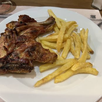 3 Focs - Chargrilled Chicken - Brasseries Near Me - Barcelona, B