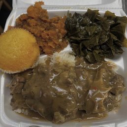 Oxtails w/ greens & yams Oxtails w/ greens & yams