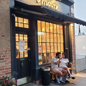 L'moon Creamery - Pasadena - Ice Cream & Frozen Yogurt Near Me - Pasadena, California