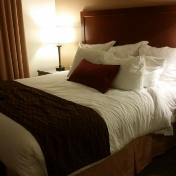 Coast Wenatchee Center Hotel - King Bed - Hotels Near Me - Wenatchee, Washington