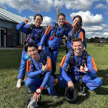 Skydive Burnaby - Students Graduating from the solo program - Skydiving Near Me - Wainfleet, Ontario Skydive Burnaby - Students Graduating from the solo program - Skydiving Near Me - Wainfleet, Ontario