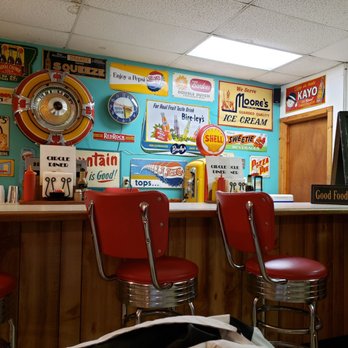 Circle Diner - looking at part of the decor - Burgers Near Me - Leesville, South Carolina