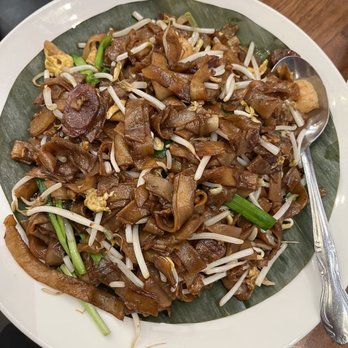 Ipoh Kopitiam - Stir fry flat noodles - Malaysian Near Me - Alhambra, California Ipoh Kopitiam - Stir fry flat noodles - Malaysian Near Me - Alhambra, California