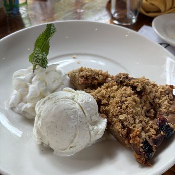 Big Sur River Inn and Restaurant - Apple pie - Breakfast & Brunch Near Me - Big Sur, California