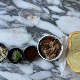 Pulled Pork Sandwich Pulled Pork Sandwich