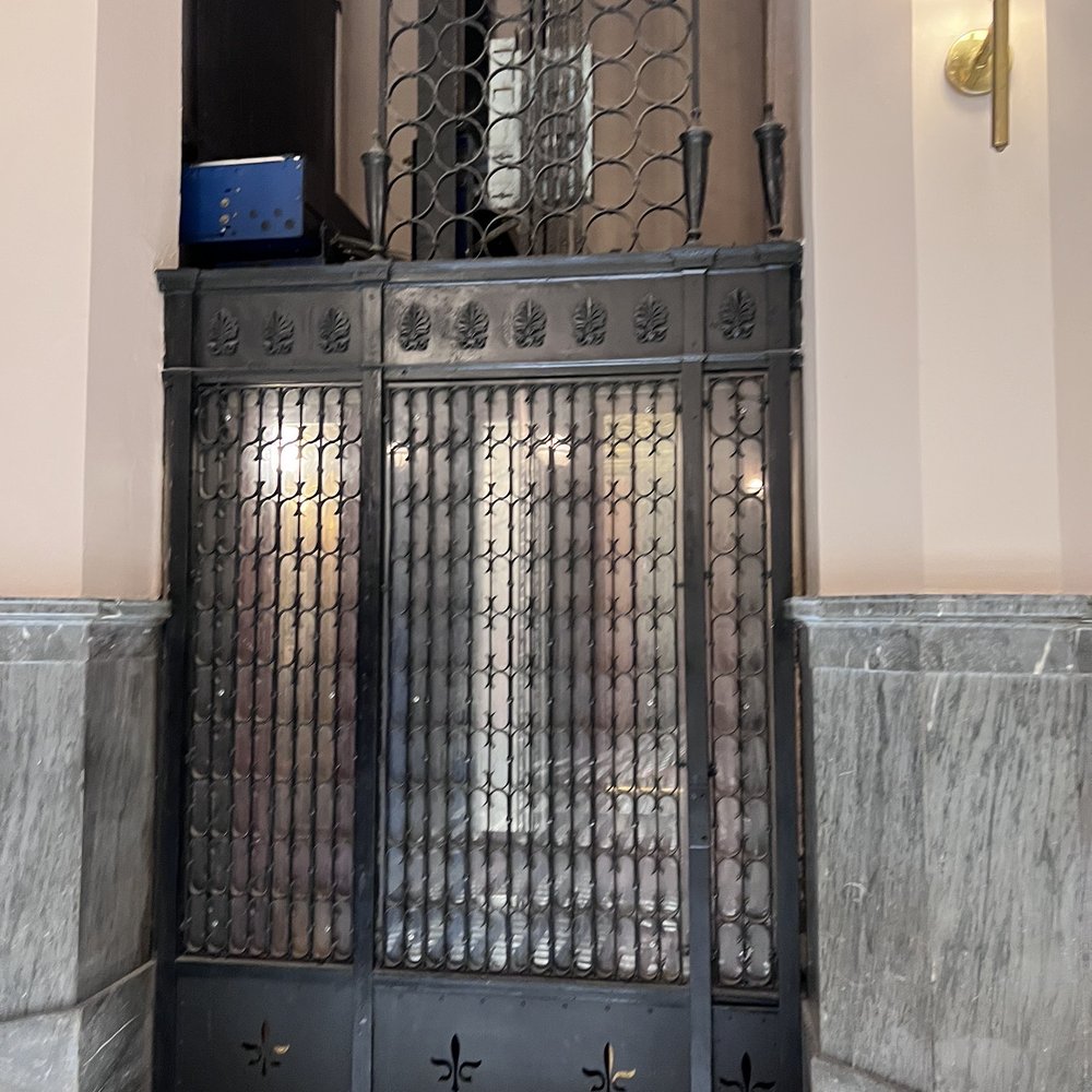St. Louis Union Station - Cool old elevator that you can take to other floors - Hotels Near Me - St. Louis, Missouri