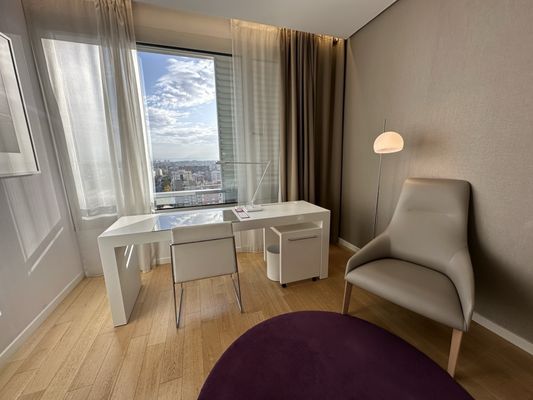 Hotel NH Collection Madrid Eurobuilding by null