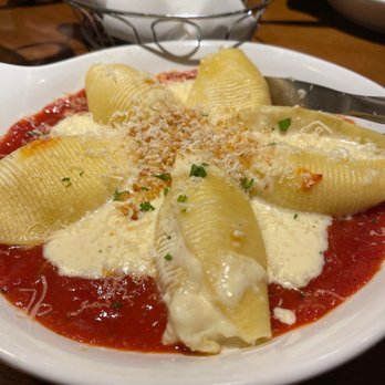 Olive Garden Italian Restaurant - Stuffed shells - Italian Near Me - Mount Pleasant, Michigan Olive Garden Italian Restaurant - Stuffed shells - Italian Near Me - Mount Pleasant, Michigan