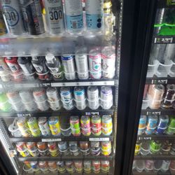 V-GO - Energy drinks in cooler