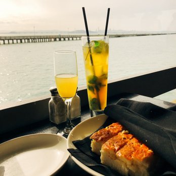 Skates On The Bay - Mango mint mojito breeze(non-alchohol) and mimosa - Seafood Near Me - Berkeley, California Skates On The Bay - Mango mint mojito breeze(non-alchohol) and mimosa - Seafood Near Me - Berkeley, California