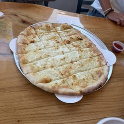 Mama Tig's Wood Fired Pizza - Cheesy bread