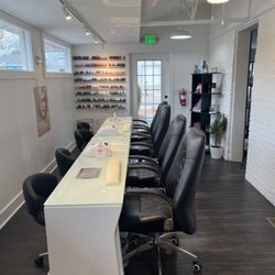 Body Health And Mind Center - Manicure Stations
