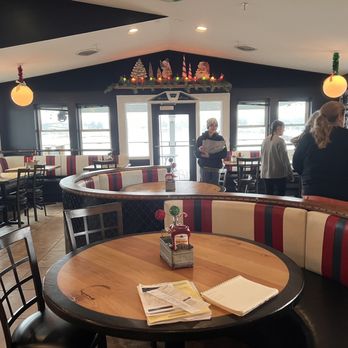 Boathouse Kitchen & Swan Dive - Burgers Near Me - Cicero, Indiana Boathouse Kitchen & Swan Dive - Burgers Near Me - Cicero, Indiana