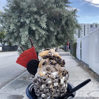 Midtown Creamery - Oreo Cereal Cup - Desserts Near Me - Miami, Florida Midtown Creamery - Oreo Cereal Cup - Desserts Near Me - Miami, Florida
