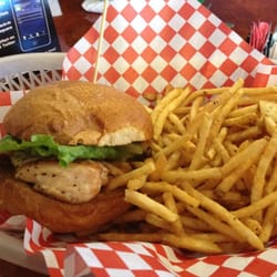 Teakwoods Bar Vs Grill - Pesto Chx sammiches