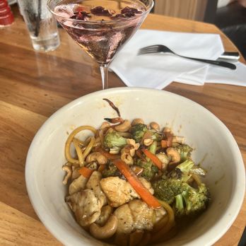 Doc B's Restaurant + Bar - Wok Bowl with lo mein and chicken - Bars Near Me - Tampa, Florida Doc B's Restaurant + Bar - Wok Bowl with lo mein and chicken - Bars Near Me - Tampa, Florida