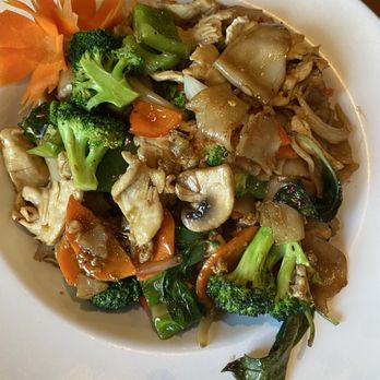 Mai Thai - D. Pad Kee Mao - Sushi Bars Near Me - Florence, Kentucky Mai Thai - D. Pad Kee Mao - Sushi Bars Near Me - Florence, Kentucky