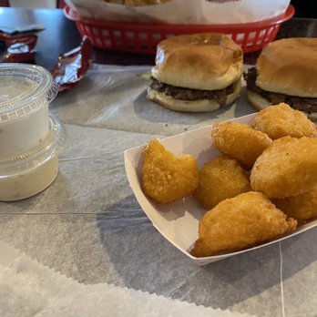 Carl's Town House - Hamburger basket with corn nuggets - American Near Me - Chillicothe, Ohio