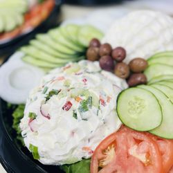 Bagelworks - Veg cream cheese platter