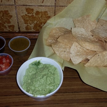 Fast Taco - Guacamole and chips - Mexican Near Me - Los Angeles, California Fast Taco - Guacamole and chips - Mexican Near Me - Los Angeles, California