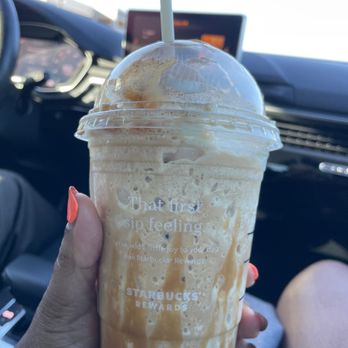 Starbucks - Coffee & Tea Near Me - Houston, Texas