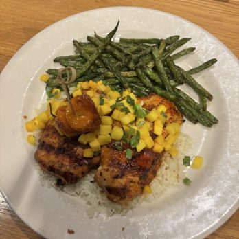Rock Bottom Restaurant & Brewery - Mango Habanero Chicken - American Near Me - Highlands Ranch, Colorado Rock Bottom Restaurant & Brewery - Mango Habanero Chicken - American Near Me - Highlands Ranch, Colorado