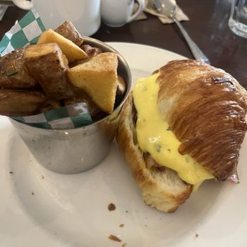 Mildred's Temple Kitchen - Veda's Choice subbed the salad for potatoes - Breakfast & Brunch Near Me - Toronto, Ontario