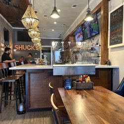 Shuck’s Tavern & Oyster Bar - Restaurant
