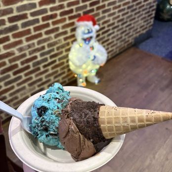 Bmore Licks - Two scoop - Ice Cream & Frozen Yogurt Near Me - Baltimore, Maryland