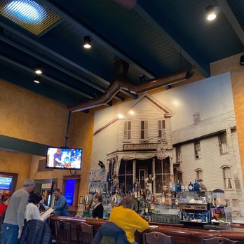 Courthouse Pub - Bar area - New American Near Me - Manitowoc, Wisconsin