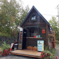 Myer's Dockside - Dockside location Kenora