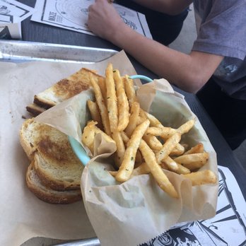 The Pan - Grilled Cheese kids meal - Pizza Near Me - Gardena, California The Pan - Grilled Cheese kids meal - Pizza Near Me - Gardena, California