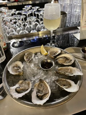 G&B Oyster Bar by null