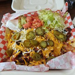 a tray of nachos