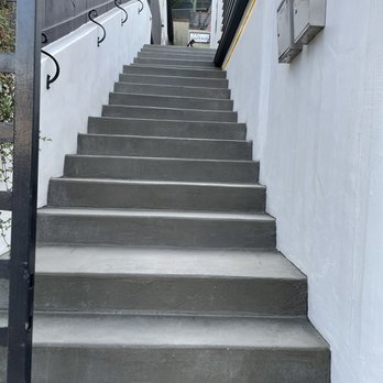 DESUAR Hollywood Spa - Stairs to Entrance - Massage Near Me - Los Angeles, California DESUAR Hollywood Spa - Stairs to Entrance - Massage Near Me - Los Angeles, California