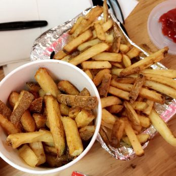 Five Guys - Burgers Near Me - Paris, 75