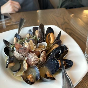 Taylor Shellfish Oyster Bar - Half half clam and mussels - Seafood Near Me - Seattle, Washington Taylor Shellfish Oyster Bar - Half half clam and mussels - Seafood Near Me - Seattle, Washington